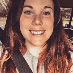 Meet your Posher, Elizabeth